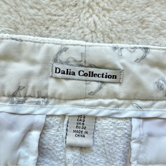 Dalia Collection women shorts size 2 US - Picture 3 of 5